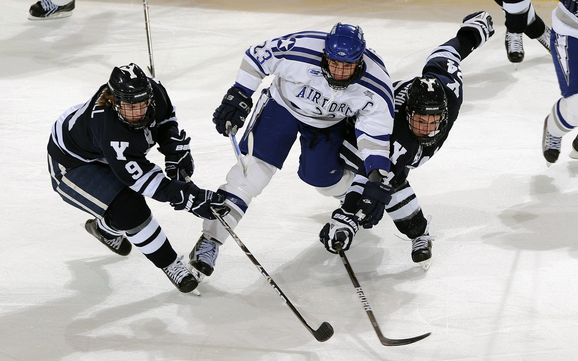 开云平台-“骑士精神”——车手不屈不挠的拼搏故事，骑士和车手